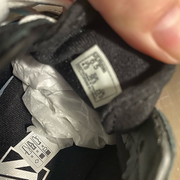 Vans holographic sneakers - Picture 3 of 3